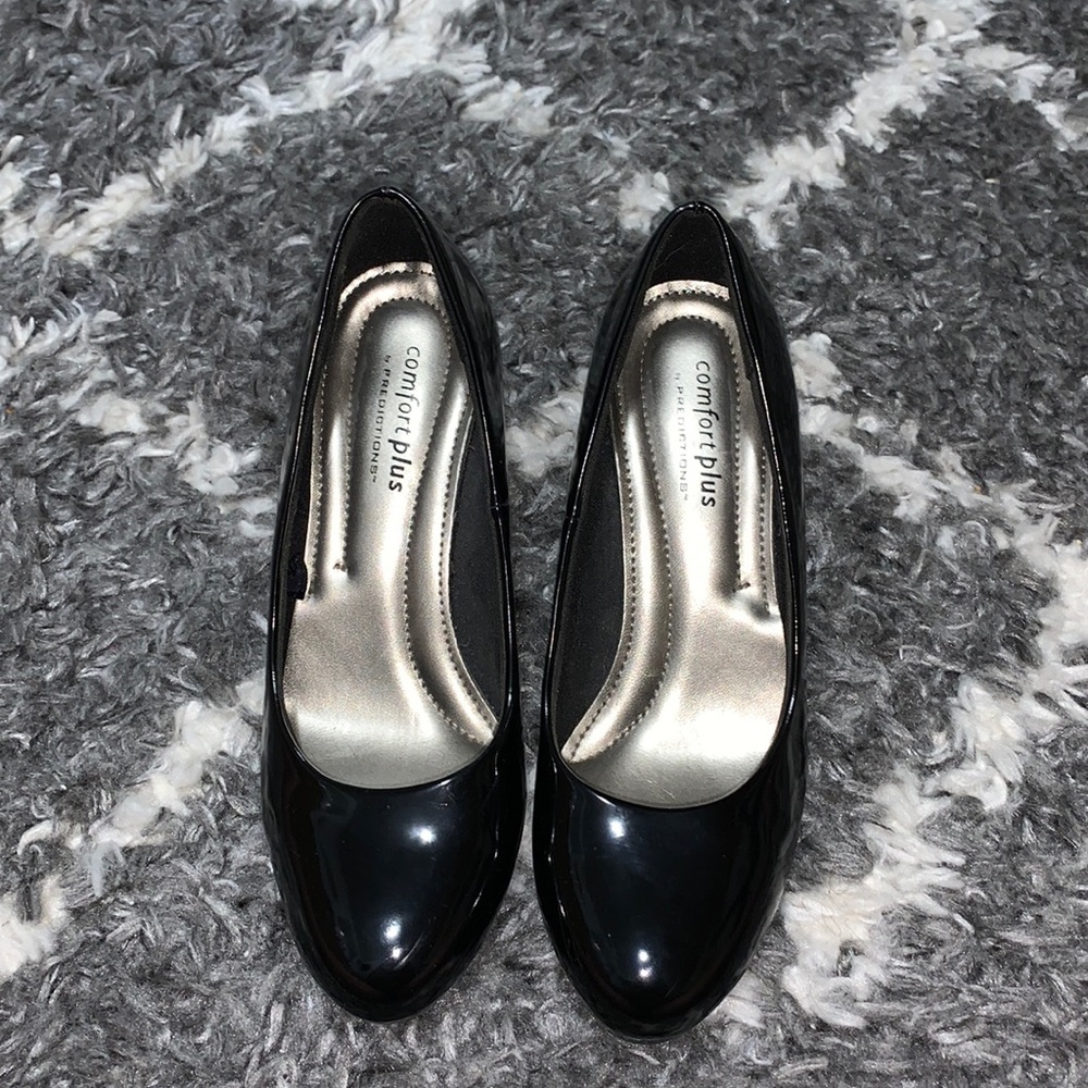 Black heels!!